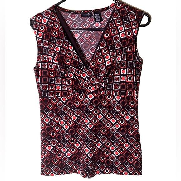 East 5th Tops - Patterned sleeveless blouse
